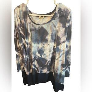 Avenue Women's Tie-Dye Long Sleeve Top - Size 26/28